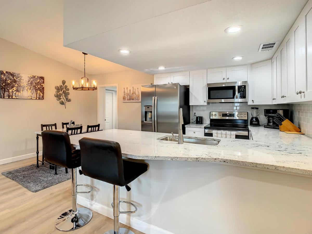 הוילה Crown Jewel Of Clearwater 10-15 Min To Beach 5 Min To St Pete Airport מראה חיצוני תמונה