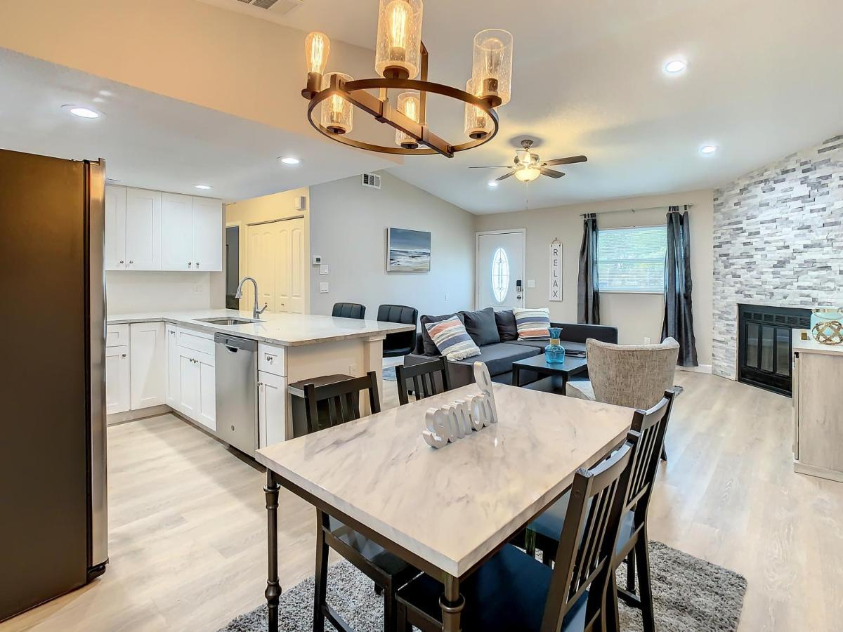הוילה Crown Jewel Of Clearwater 10-15 Min To Beach 5 Min To St Pete Airport מראה חיצוני תמונה